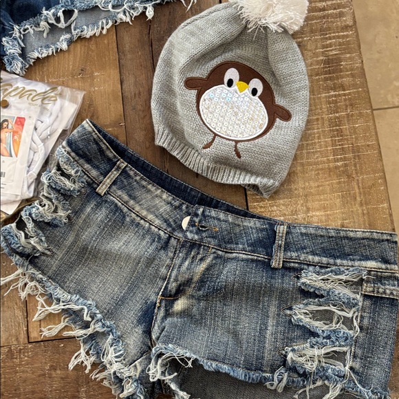 Bundle - Picture 2 of 12